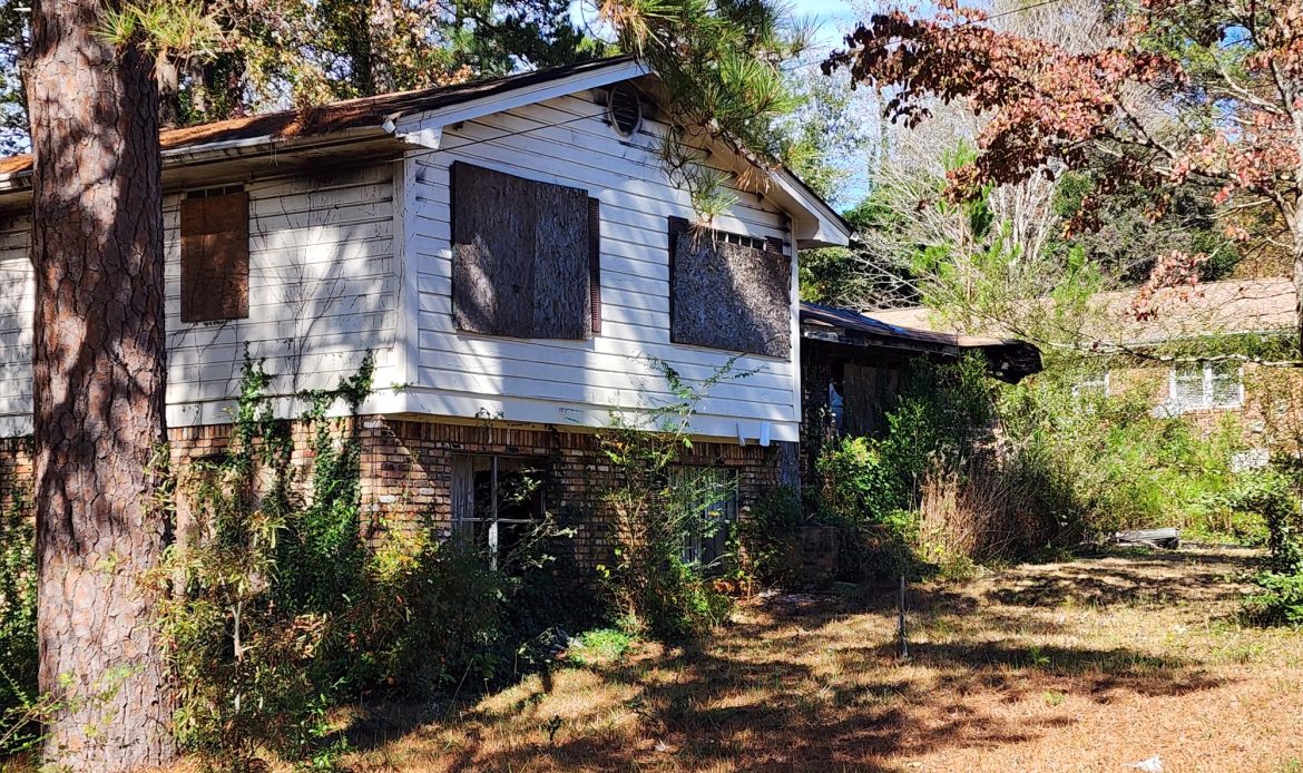 DeKalb County's Fight Against Blight Continues: Find out which houses will be destroyed next 4 DeKalb County's Fight Against Blight Continues: Find out which houses will be destroyed next