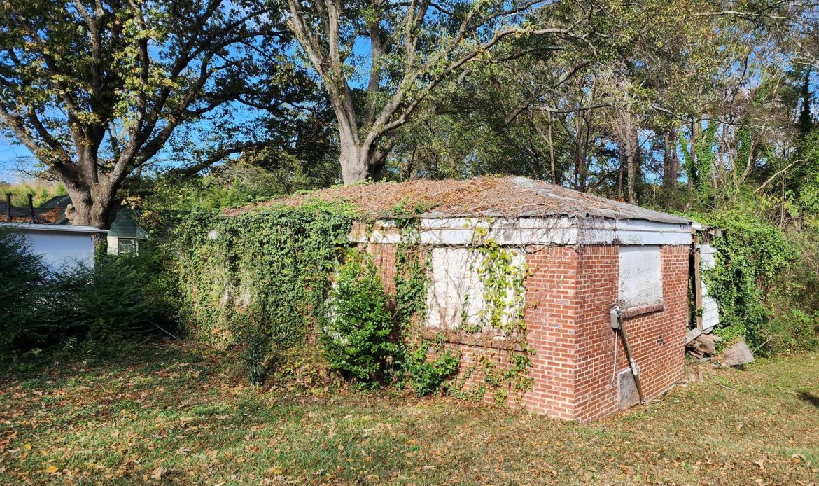 DeKalb County's Fight Against Blight Continues: Find out which houses will be destroyed next 3 DeKalb County's Fight Against Blight Continues: Find out which houses will be destroyed next