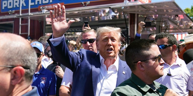 Trump snubs Iowa Gov. Reynolds during visit to the Iowa State Fair