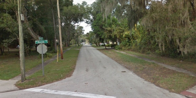 Desoto Avenue in De Leon Springs