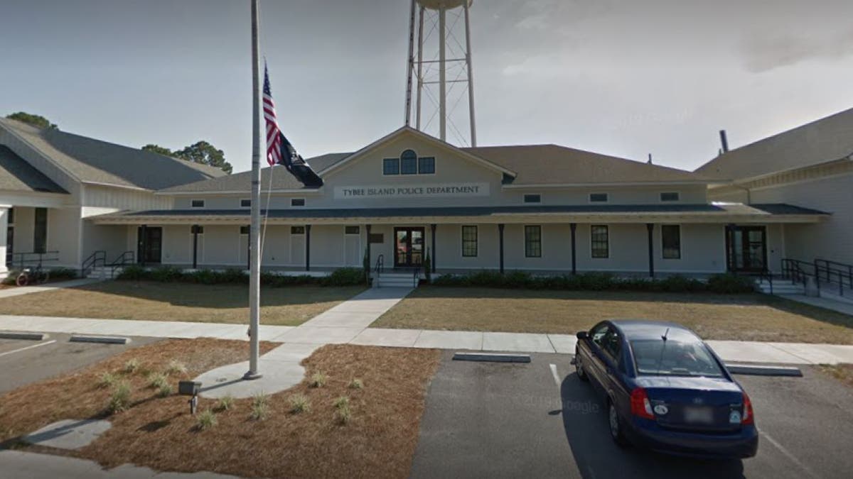 Tybee Island Police Department exteriors