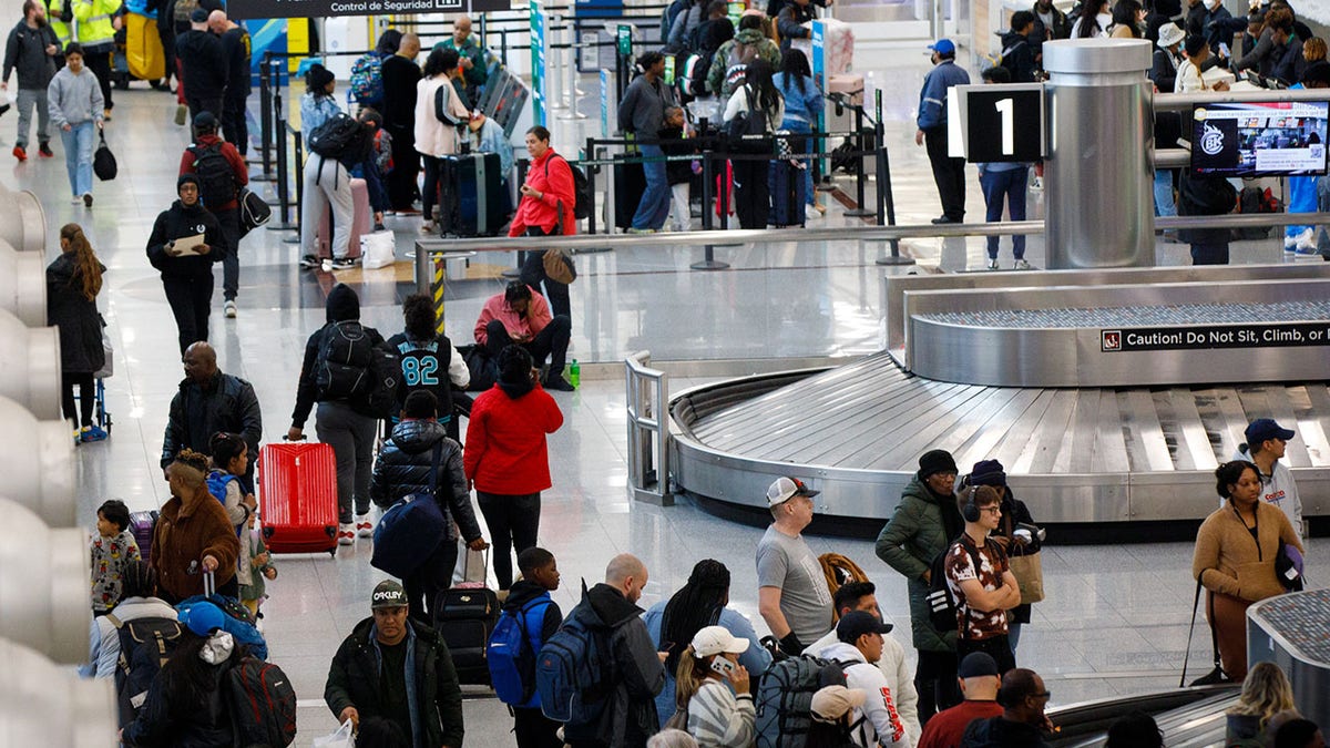 Atlanta airport baggage claim